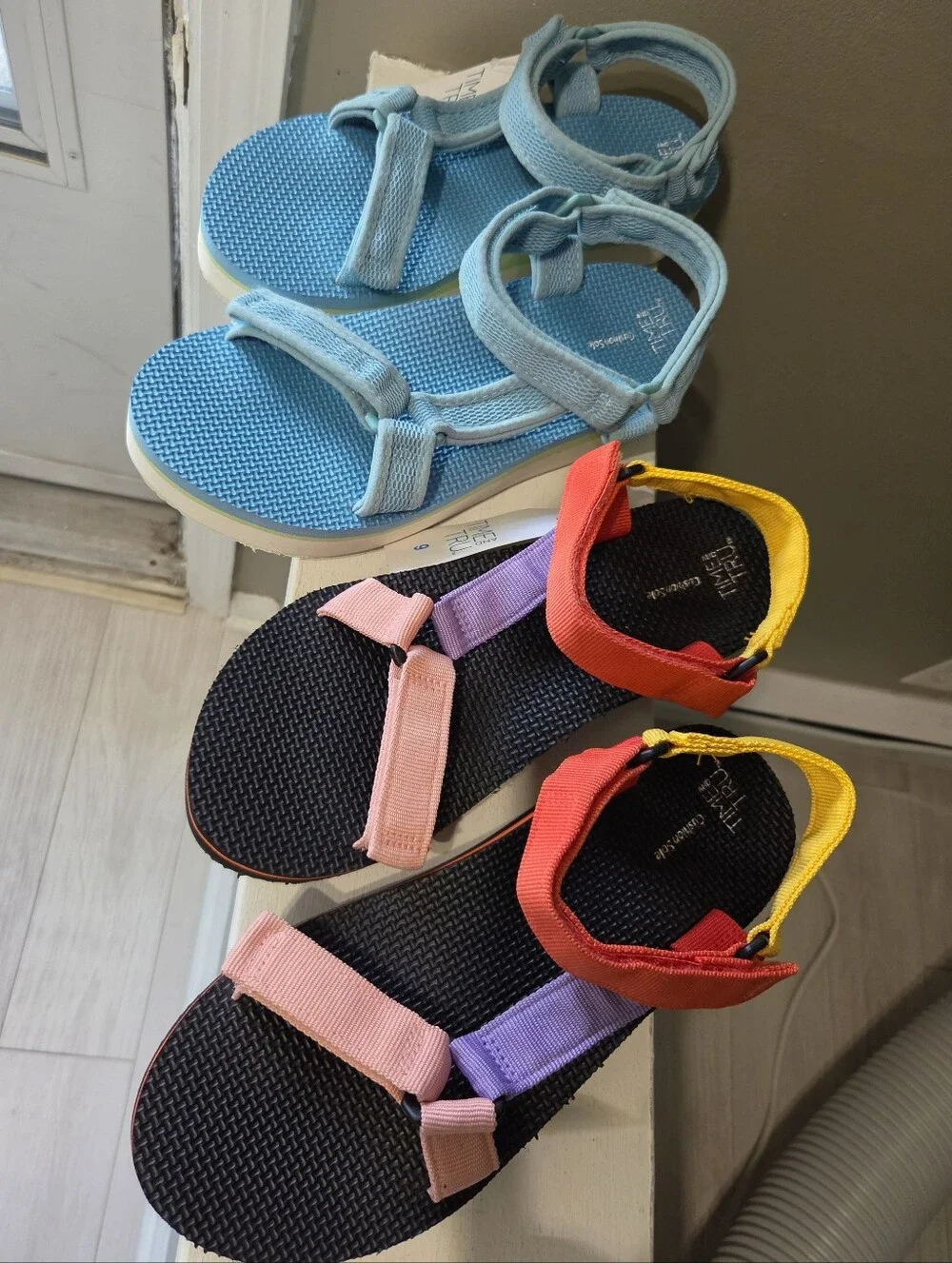 Time & Tru - Platform Wedge Sandals - similar to Tevas - NWT - size 9 - Comfort!